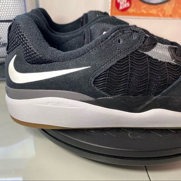 🆕 Nike Ishod Wair SB 'Black White' - Mens 8 - Picture 3 of 12